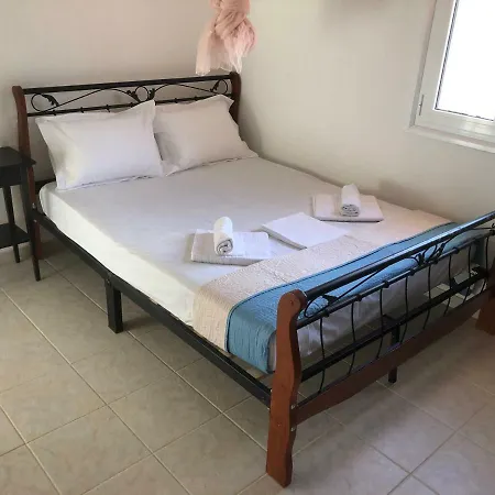 Anna House Palouri *