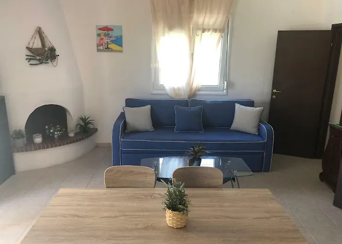 Anna House Palouri 帕利乌里翁