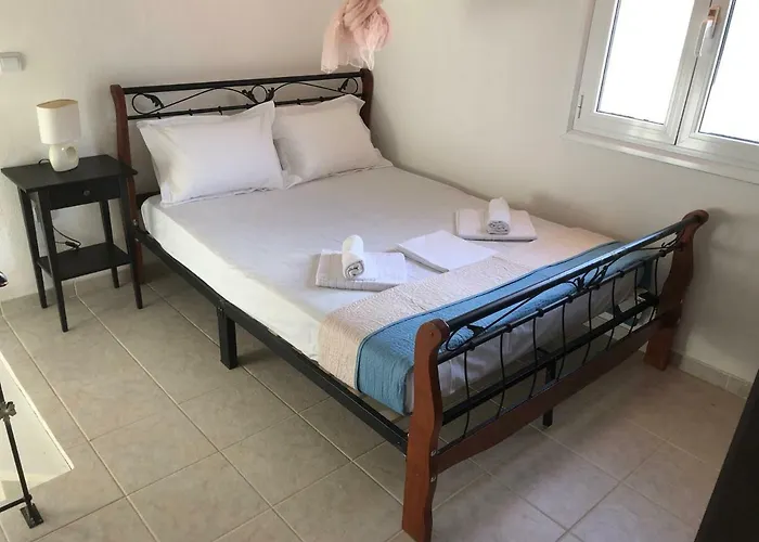 Anna House Palouri *