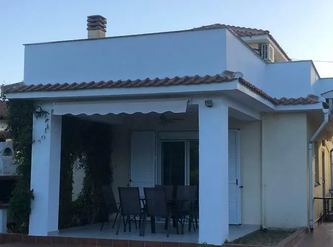 Anna House Palouri