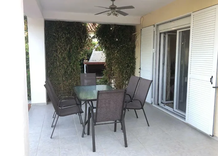 Holiday home Anna House Palouri *